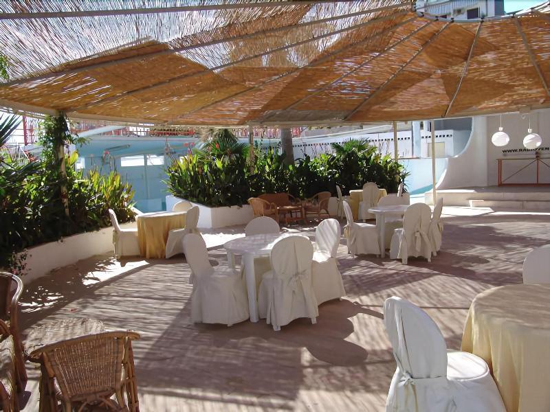 Palazzo Reginella Aparthotel Bovalino Marina Exterior foto