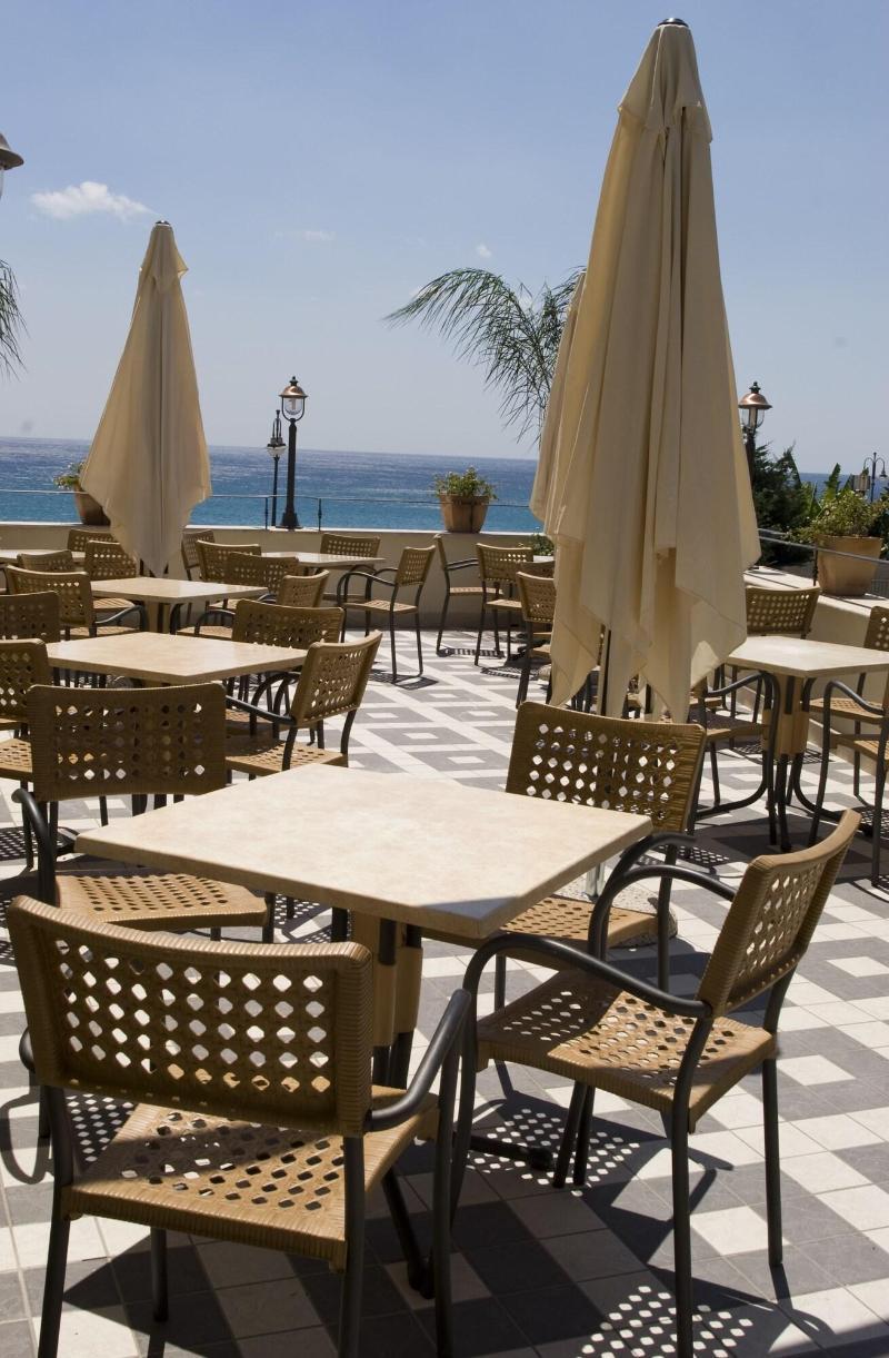 Palazzo Reginella Aparthotel Bovalino Marina Exterior foto