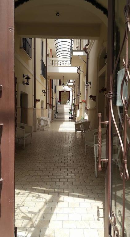 Palazzo Reginella Aparthotel Bovalino Marina Exterior foto